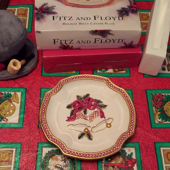 Fitz and Floyd Holiday Bells Canape Plate - Cream and Red - Picture 2 of 6